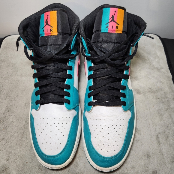 Size 15 - Air Jordan 1 SE Mid South Beach - Picture 4 of 10